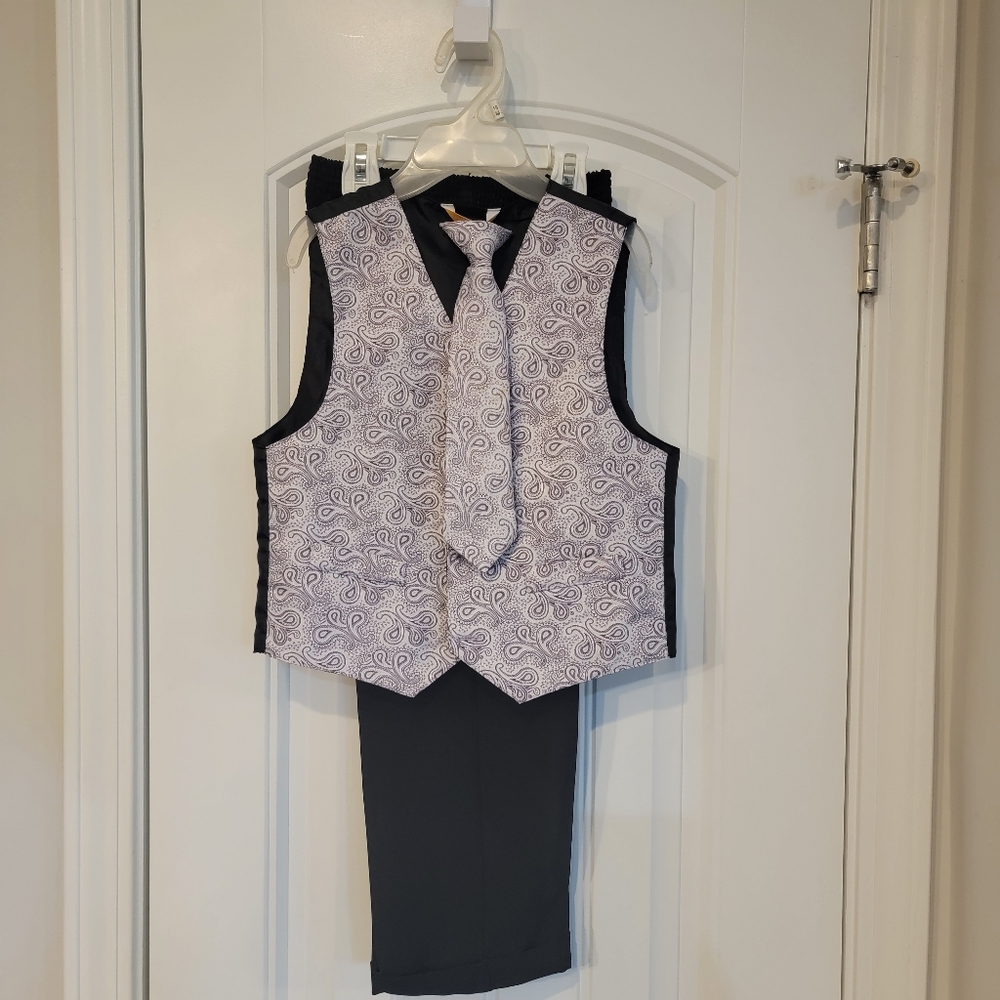Boy's suit